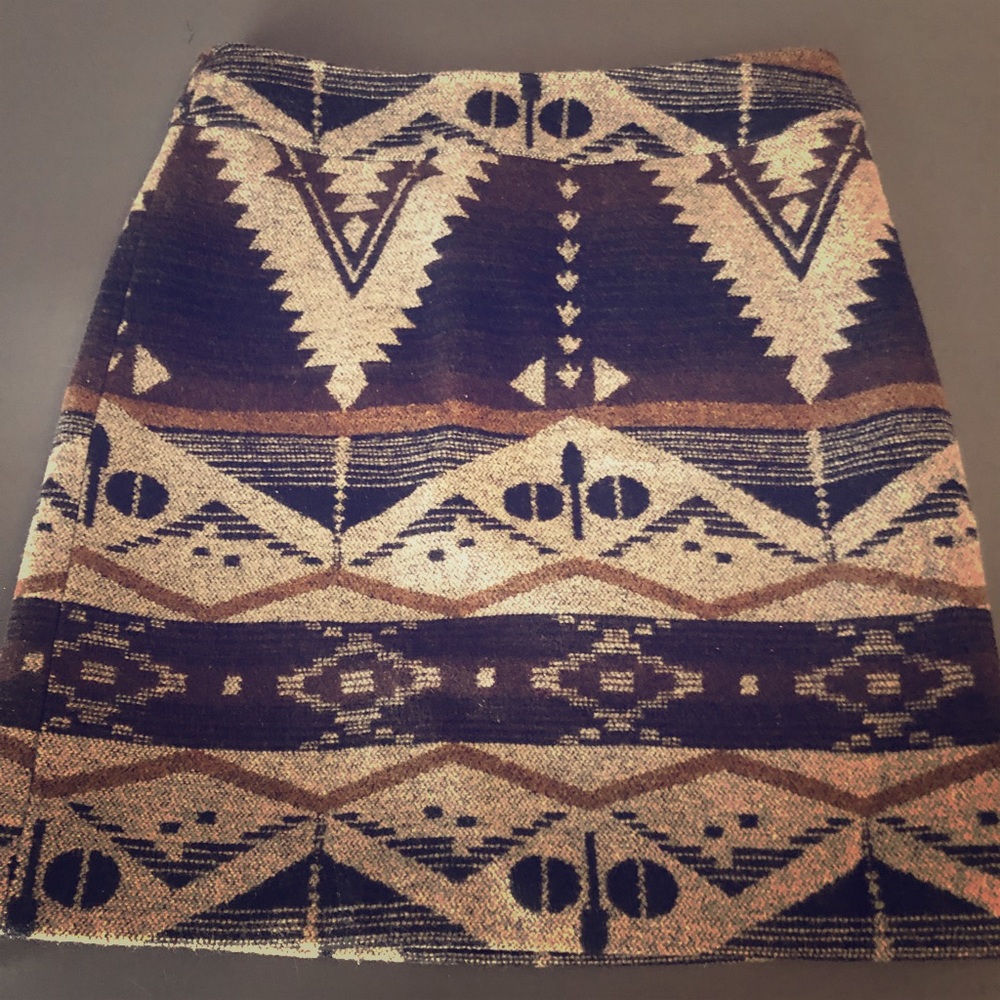 Cute wool Native American patterned mini skirt!